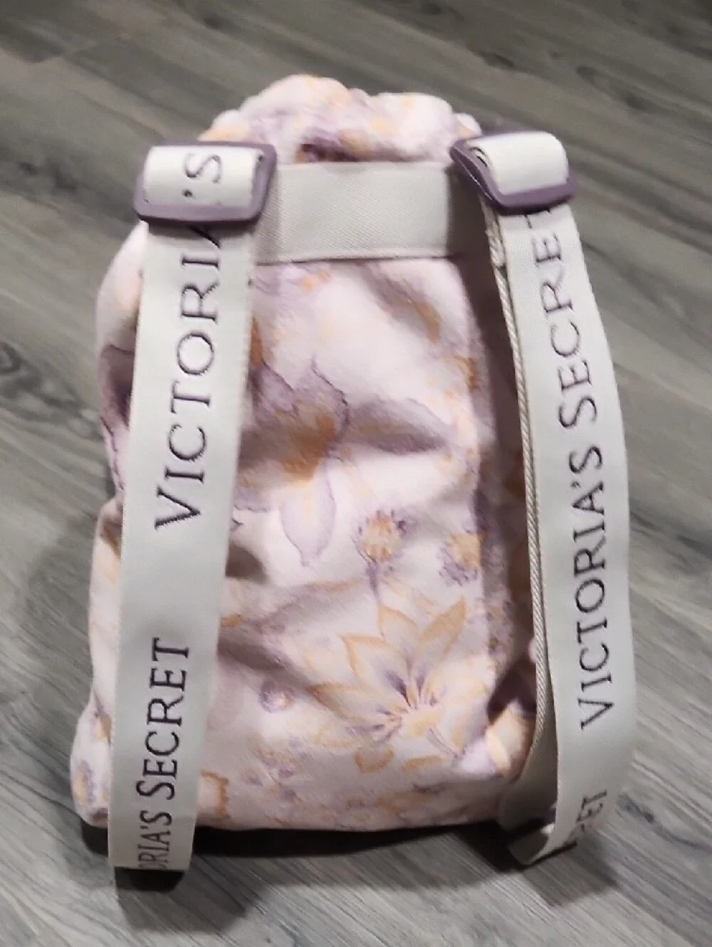 NWT Plush Drawstring Beach Towel Victoria Secret Backpack - Lavender Floral